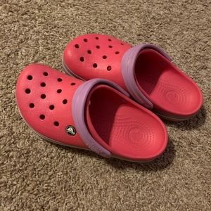 women’s 7 crocband crocs hot pink and lavender